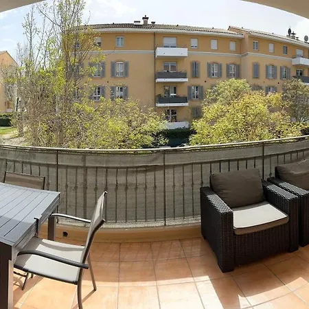 Апартаменты Calme Et Spacieux A Aix En Provence Экс-ан-Прованс